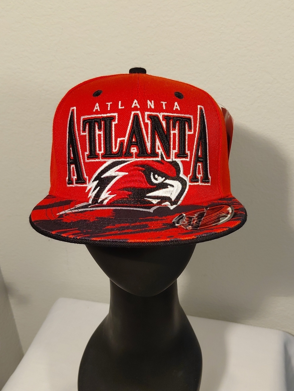 Atlanta Falcons NFL Red Graphic Snapback Cap